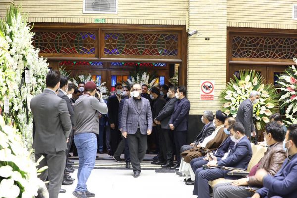 پیام تشکر و قدردانی دکتر خداداد غریب پور بخاطر ابراز همدردی مردم و مسئولین کشور در ضایعه ی از دست دادن مادر ایشان + گزارش تصویری مراسم پیام تشکر و قدردانی دکتر خداداد غریب پور بخاطر ابراز همدردی مردم و مسئولین کشور در ضایعه ی از دست دادن مادر ایشان + گزارش تصویری مراسم