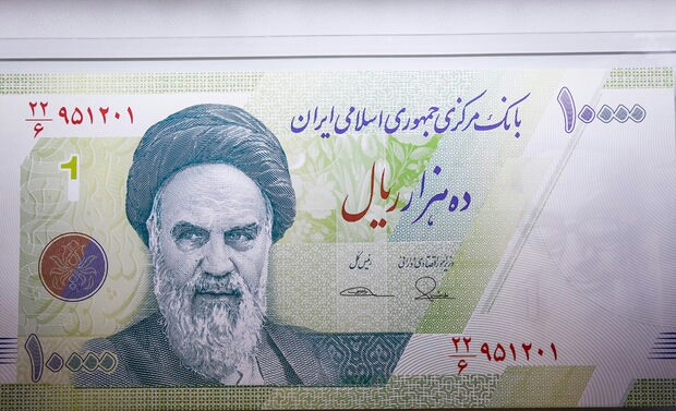 آغازتوزیع اسکناس های نو از امروز/۱۶هزار میلیارد ریال پول تانخورده