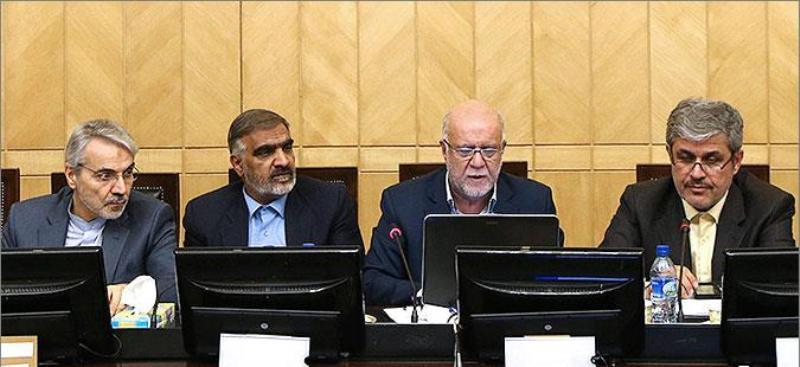 راه‎های فروش نفت و بازگشت وجوه حاصل از فروش آن بررسی شد