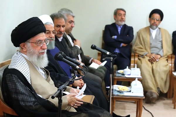 در دیدار اخیر هیات دولت با رهبر انقلاب مطرح شد  دستور رهبر انقلاب برای تشکیل کارگروهی جهت بررسی مشکل نقدینگی