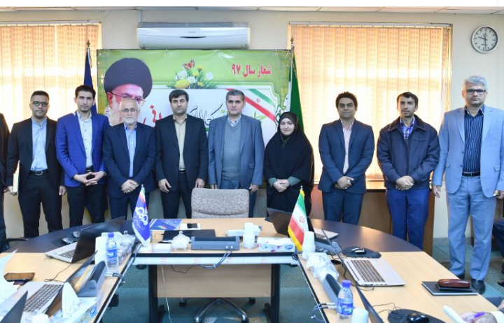 تقدیر از برگزیدگان جشنواره و نمایشگاه تخصصی بسیج صنعتی کشور تقدیر از برگزیدگان جشنواره و نمایشگاه تخصصی بسیج صنعتی کشور