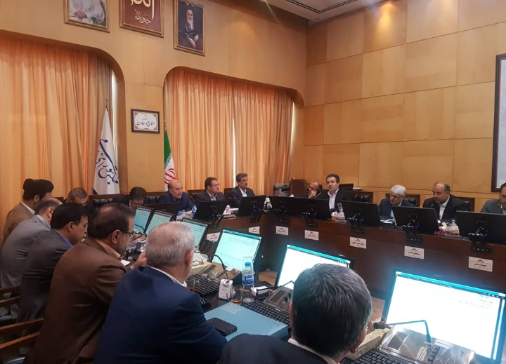وزیر صنعت، معدن و تجارت در جلسه با اعضای کمیسیون صنایع و معادن مجلس : نهضت ساخت داخل را با کمک مجلس با تمام قوا پیش می‌بریم / در صورت لزوم از خودروسازان تحقیق و تفحص کنید