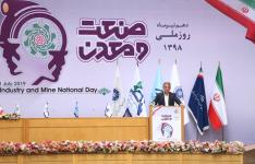 درهمایش روز ملی صنعت و معدن از سوی دبیرکل خانه صنعت مطرح شد: مبارزه بی امان با فساد